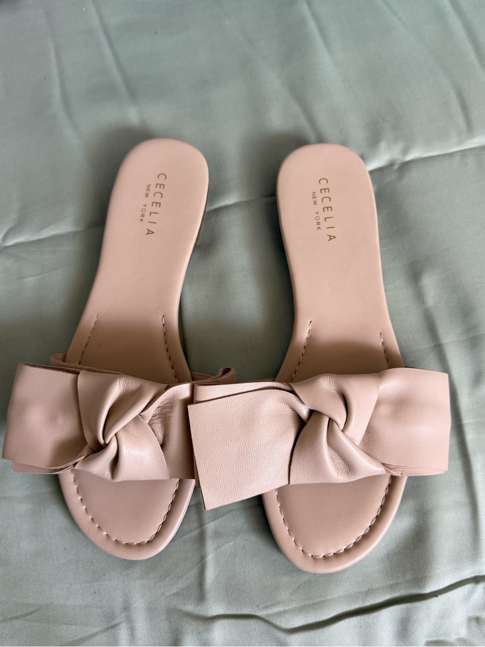 CECILIA NEW YORK Blush Bow Slide Sandals leather